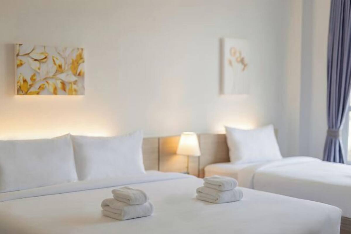 Free WiFi, bed sheets