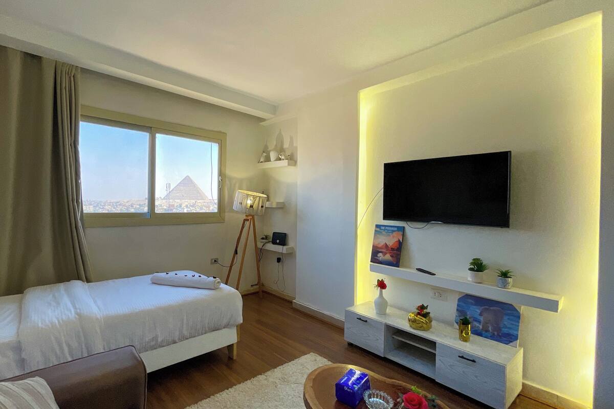 Luxury Suite, Valley View | Blackout drapes, soundproofing, WiFi (free), bed sheets