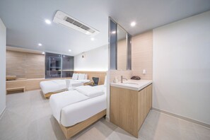 Individually decorated, individually furnished, free WiFi - From H Browndot Hotel Gyeongju Yangnam (Gyeongju)