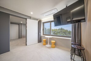 Family Suite | 1 bedroom, individually decorated, individually furnished, free WiFi
