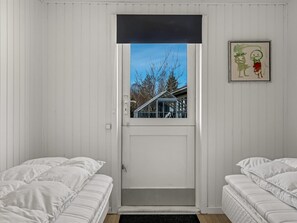 2 bedrooms, internet