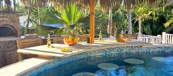 4 Bedroom Studio Luxury Suite