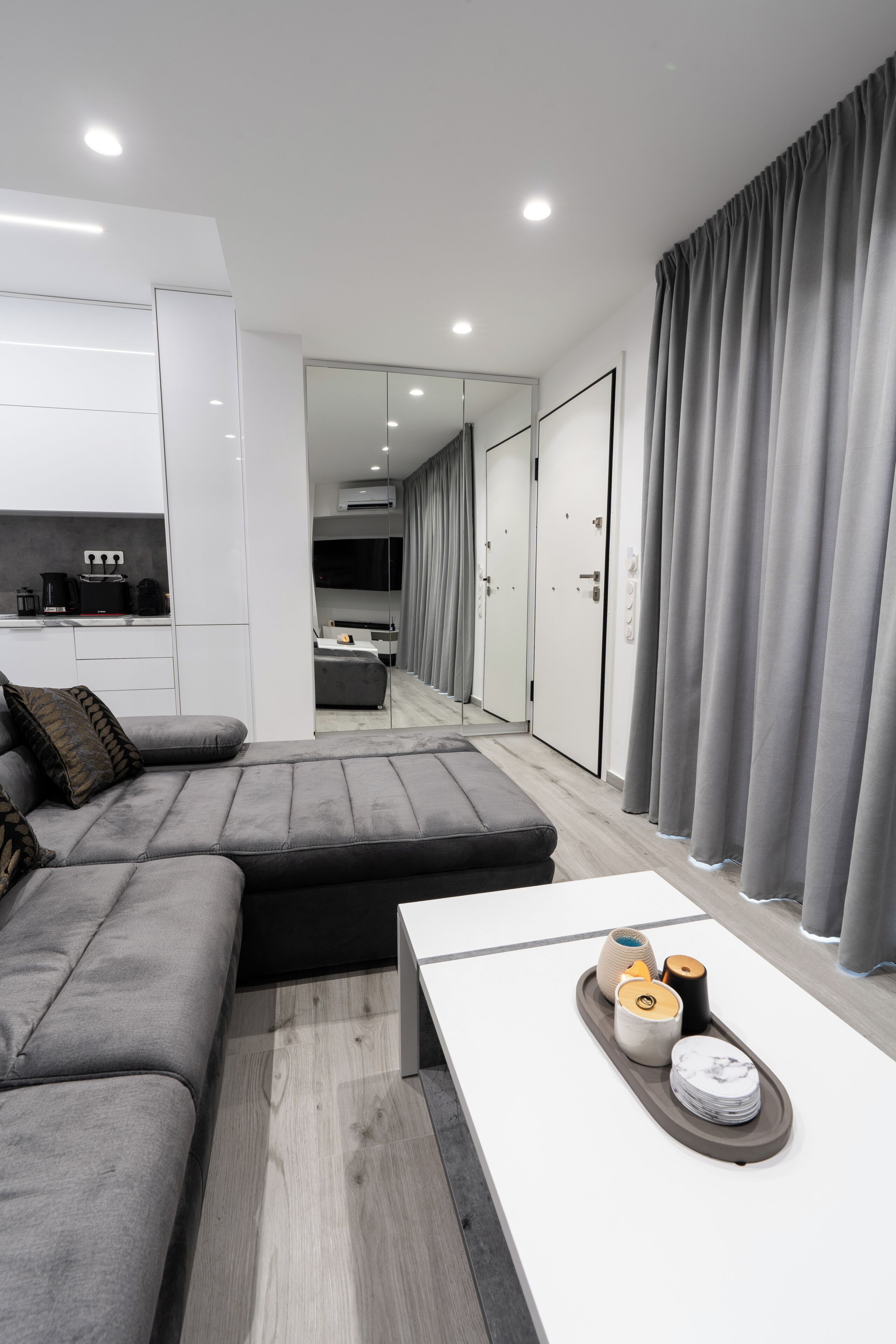 Casa, 2 quartos, varanda, vista para a cidade | Sala de estar