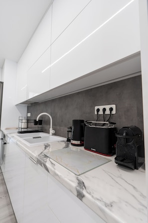 House, 2 Bedrooms, Patio, City View | Interior