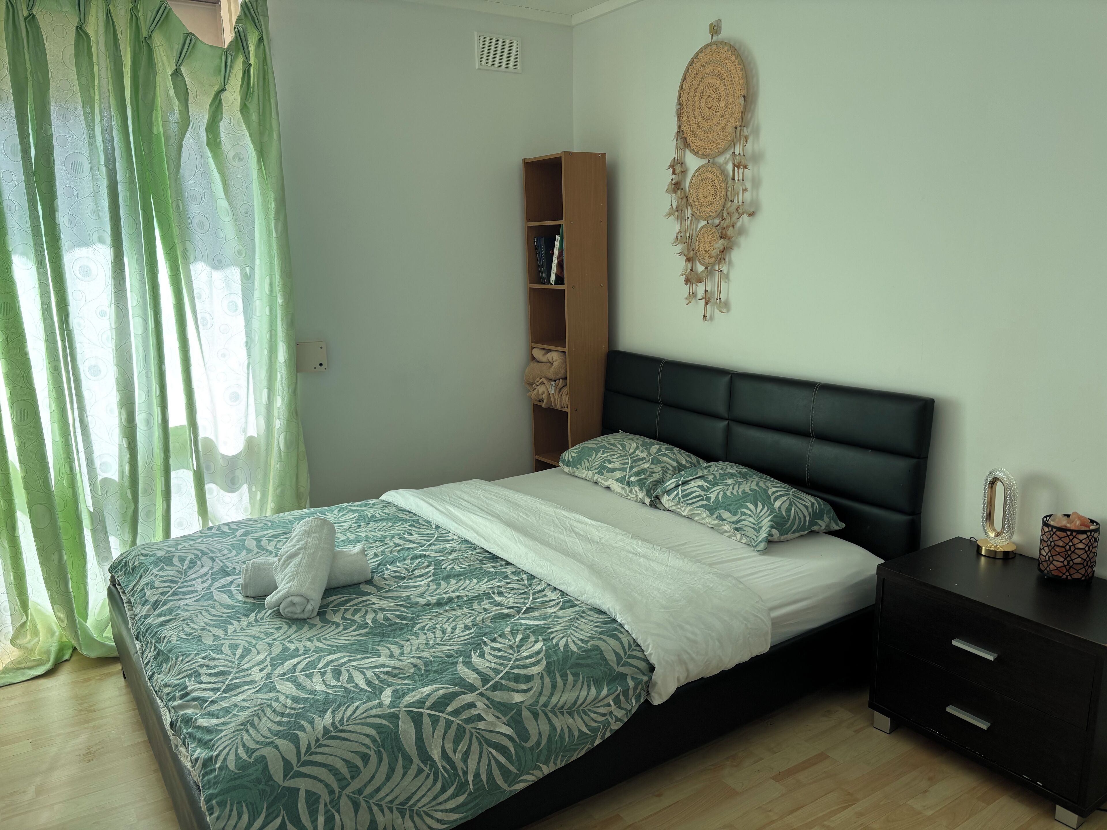 3 bedrooms, desk, iron/ironing board, WiFi