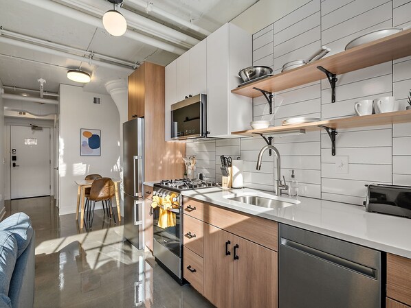 Fridge, microwave, oven, stovetop