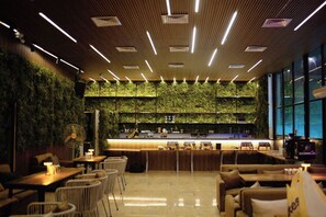 Daily buffet breakfast (INR 336 per person)