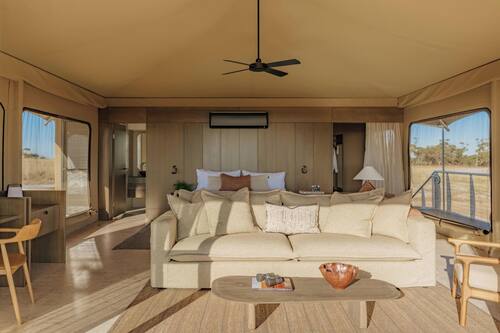 King Safari Tent | 遮光窗簾/窗簾、熨斗/熨衫板、免費 Wi-Fi、床單