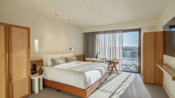 Standard Room, 1 King Bed, Park View | Blackout drapes, iron/ironing board, free WiFi, bed sheets