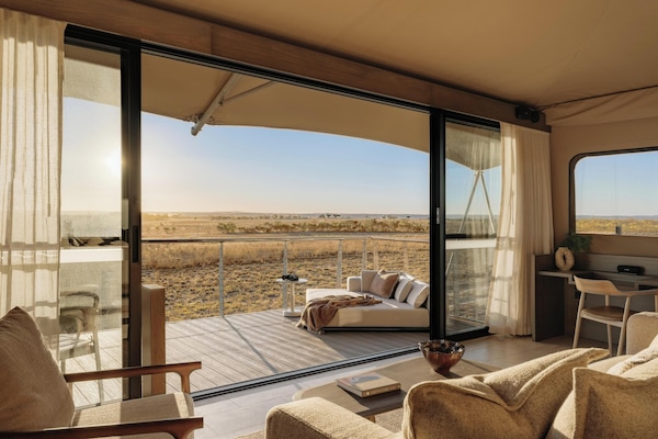 Cortinas blackout, tabla de planchar con plancha y wifi gratis