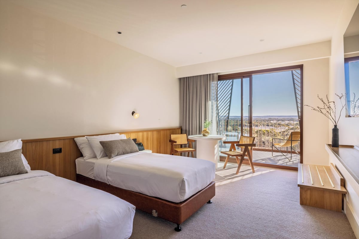 1 bedroom, blackout drapes, iron/ironing board, free WiFi