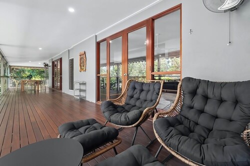 Villa Verde - Freshwater - 5 Bedroom House close to Cairns City