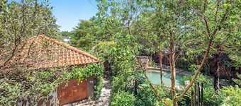 Villa Verde - Freshwater - 5 Bedroom House close to Cairns City