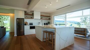 Fridge, microwave, oven, dishwasher