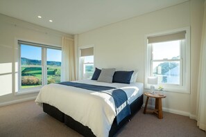 2 bedrooms, WiFi - Luxury Coastal Vineyard Escape | Fig View | Crooked River Estate (Gerringong)
