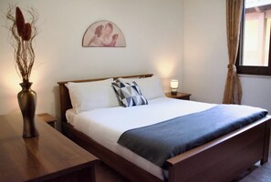 Villa | 2 bedrooms, down comforters, iron/ironing board, free WiFi - Villa La Perla (Marsala)