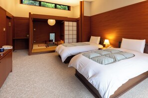 Klassieke Twin kamer, niet-roken, balkon | Een bureau, gratis wifi