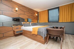 Classic Double Room, City View - 216 F&B Suites (Istanbul)