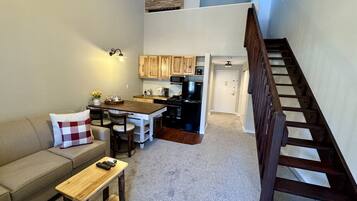 Smart TV, fireplace, ping pong