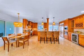 Fridge, microwave, oven, stovetop - Hilltop | Pool, Fire Pit, King Bed & Views! (San Diego)