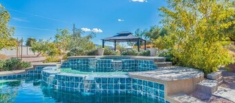 777Rentals - 5BR/4.5Bath - Log Cabin Estate