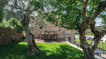 Luxury-Zimmer, Bergblick | Terrasse/Patio