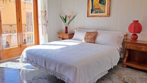 Unclassified image, 1 of 14, button - Casa Rosa (Marsala)