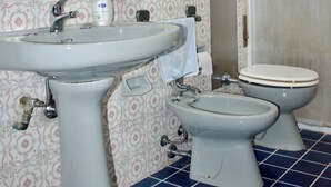 Unclassified image, 4 of 14, button - Casa Rosa (Marsala)