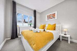 2 slaapkamers, een strijkplank/strijkijzer, wifi, beddengoed