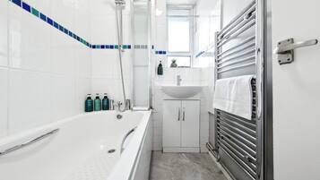 Asciugacapelli, asciugamani, carta igienica