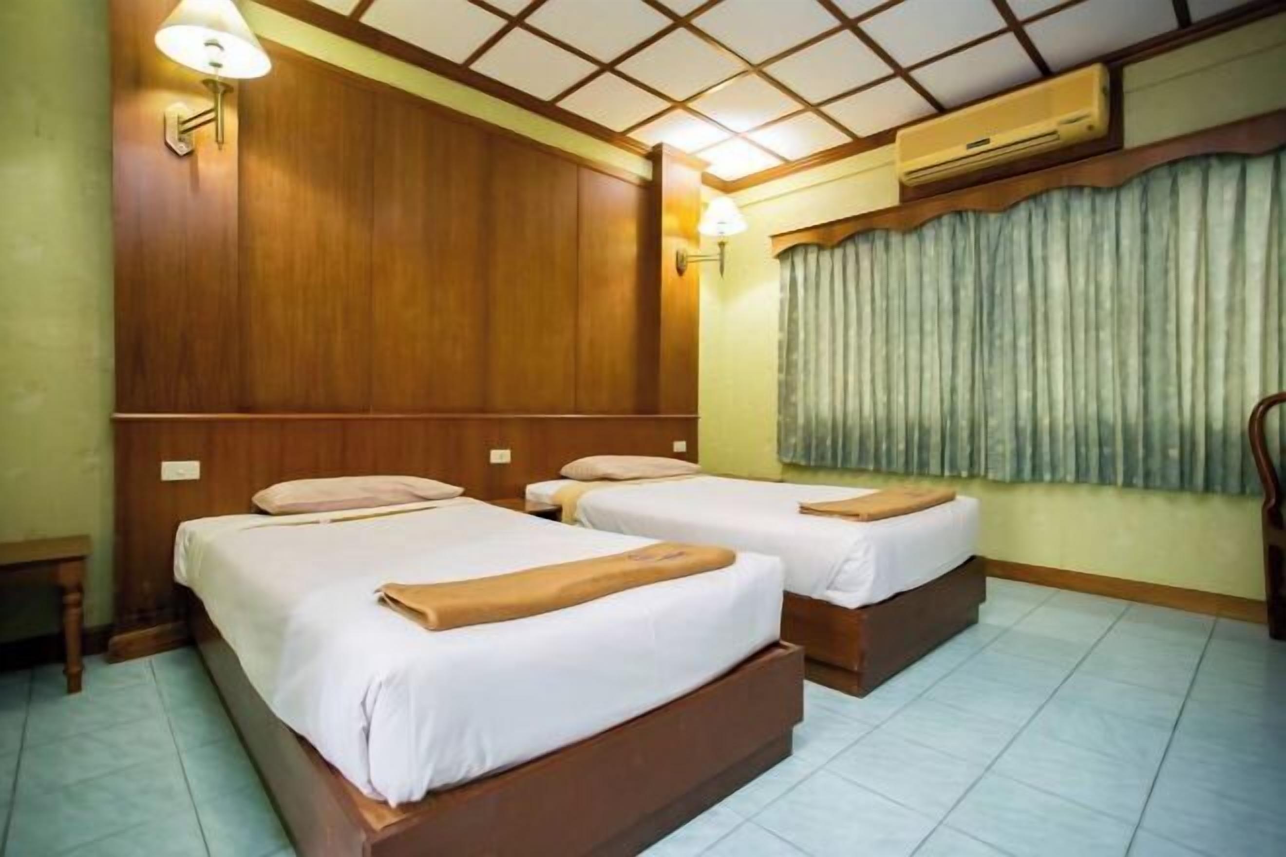 Bureau, espace de travail pour ordinateur portable