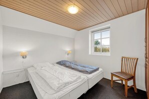 7 bedrooms, WiFi