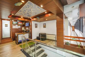 Reception - Nova Mayfield Hotel At Mall Road (Mussoorie)