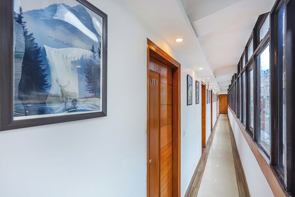 Nova Mayfield Hotel At Mall Road - Mussoorie