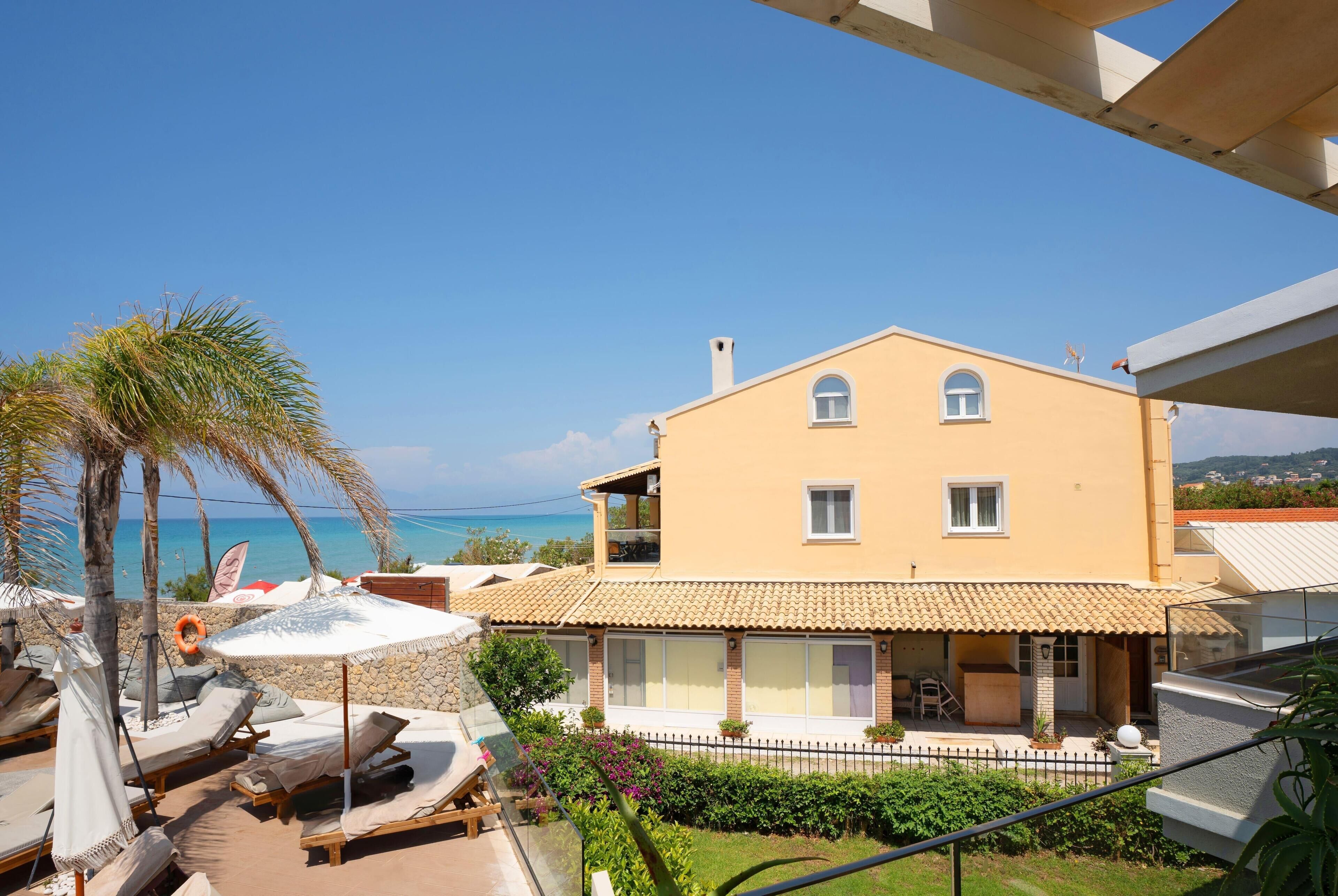 Standard Room, 1 King Bed, Side Sea View | In-room safe, desk, laptop workspace, soundproofing