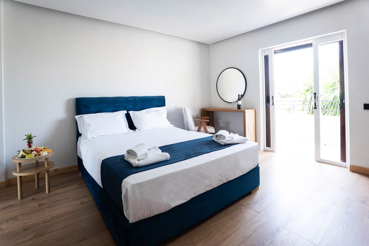 Family Apartment, Balcony | 1 bedroom, in-room safe, desk, laptop workspace