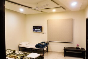 Room - Prayag Niwas (Prayagraj)