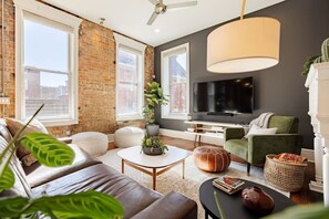 Télévision, espaces bureaux, imprimantes