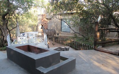 KRUGER WILD RETREAT - HYENA CHALET