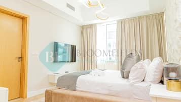 3 bedrooms, in-room safe, iron/ironing board, free WiFi