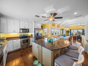 Fridge, microwave, stovetop, dishwasher