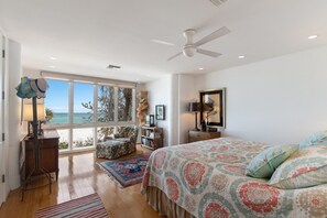 4 bedrooms, iron/ironing board, internet, bed sheets