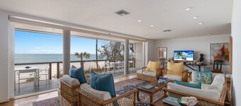 2973 Shore Ln - 4 Bedroom - Beachfront Home
