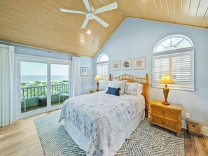 3 bedrooms, iron/ironing board, free WiFi, bed sheets - Island House 11 - 3 bed - 3 bath - Beachfront - Community has Pool! (Boca Grande)