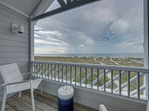 Property grounds - Island House 11 - 3 bed - 3 bath - Beachfront - Community has Pool! (Boca Grande)