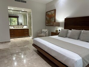 2 bedrooms, iron/ironing board, WiFi, bed sheets - Playa Royale One Bedroom 2 Bathrooms High speed Internet unit 3102 (Nuevo Vallarta)
