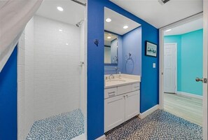 Shower, towels