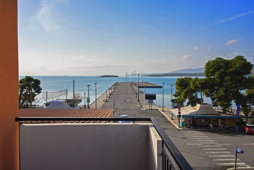 Modern, Stylish Maisonette