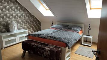 2 bedrooms, WiFi, bed sheets