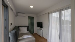 5 dormitorios, tabla de planchar con plancha, wifi y ropa de cama